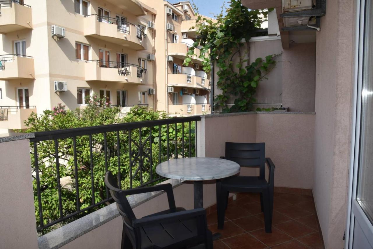 Guest House Zec Budva Buitenkant foto