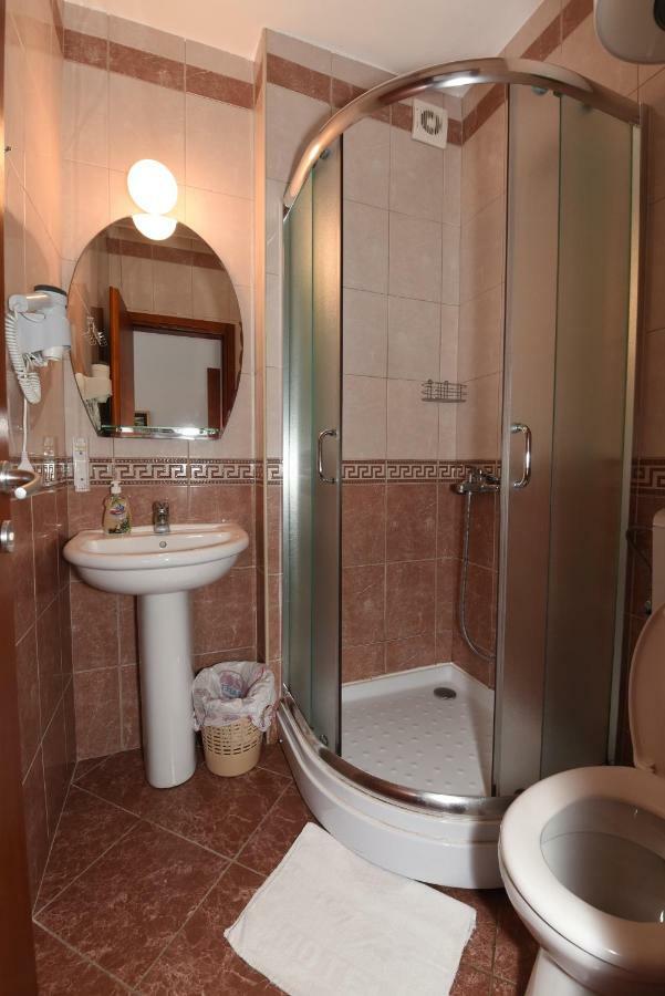 Guest House Zec Budva Buitenkant foto