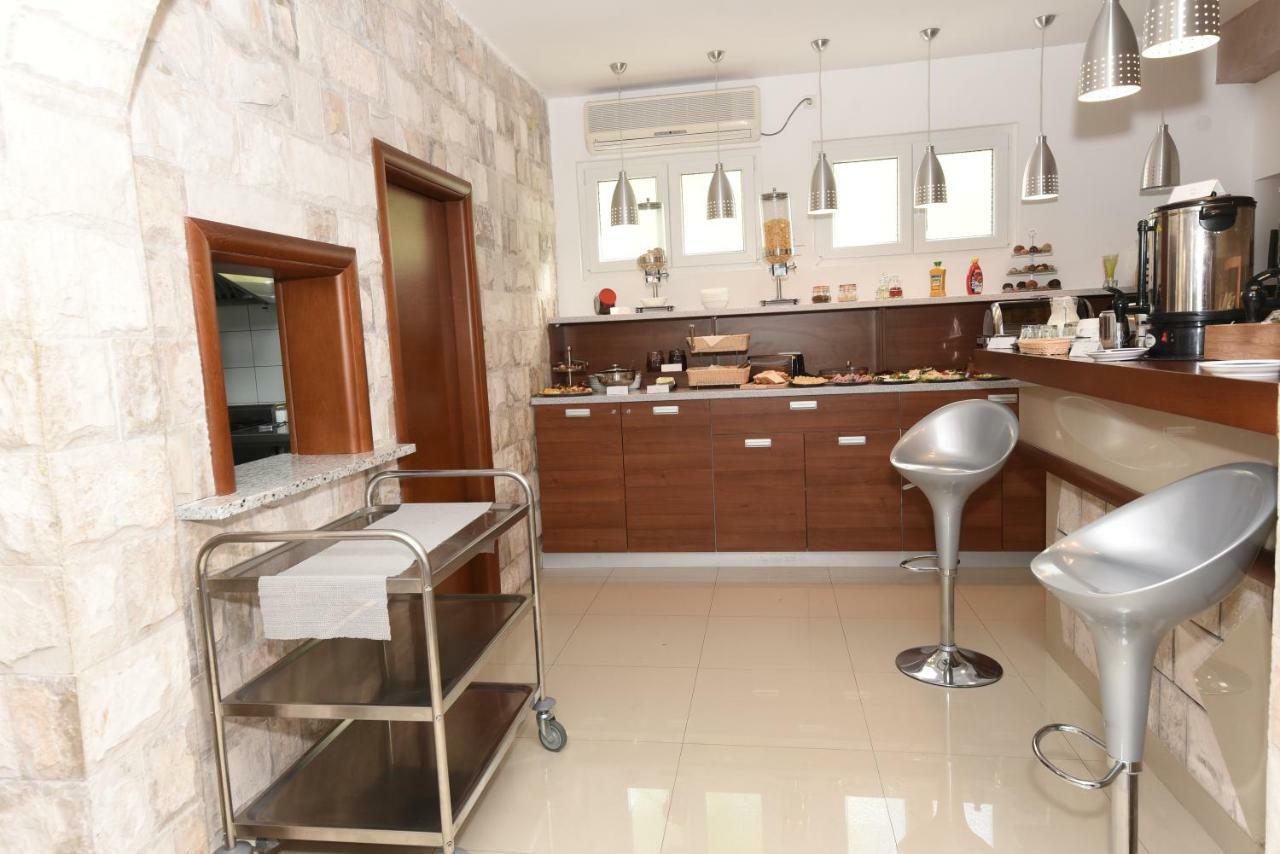 Guest House Zec Budva Buitenkant foto