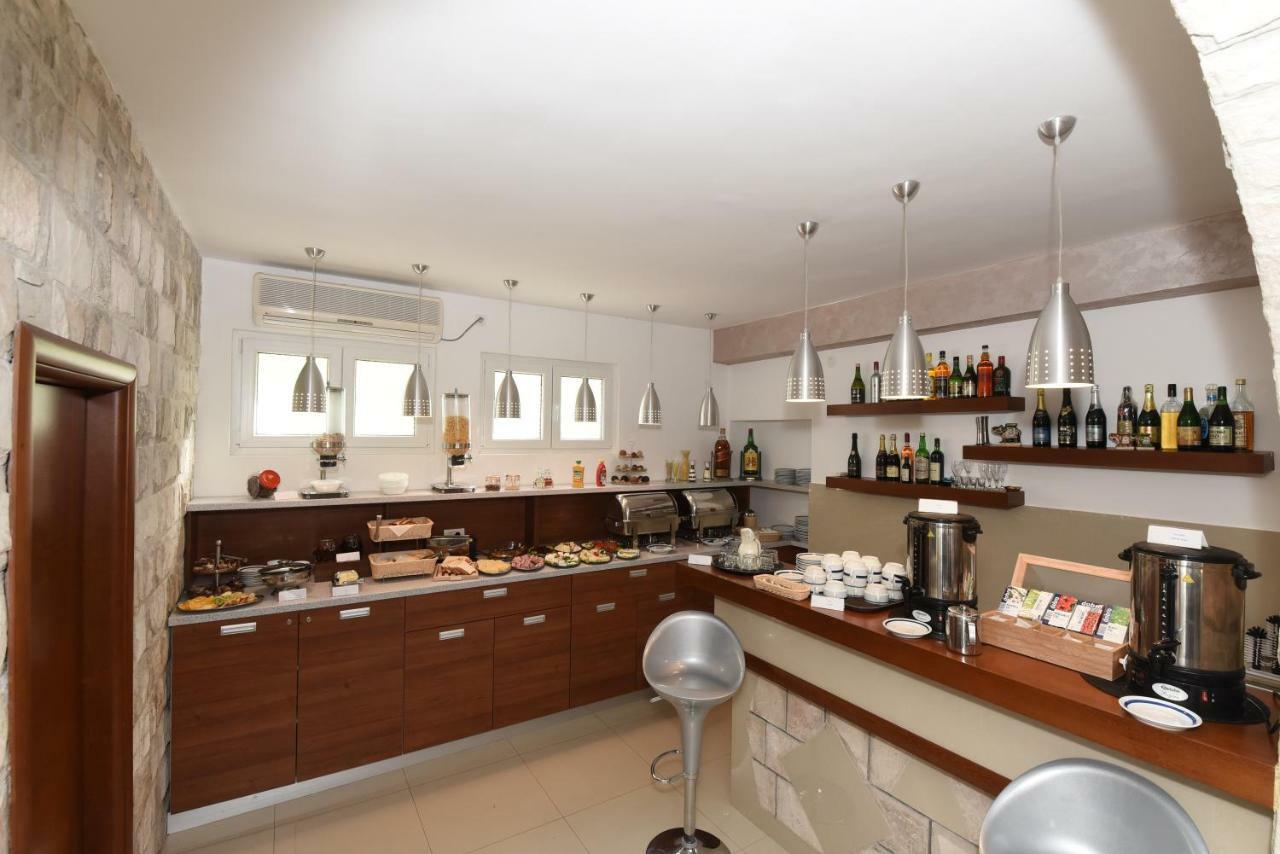 Guest House Zec Budva Buitenkant foto