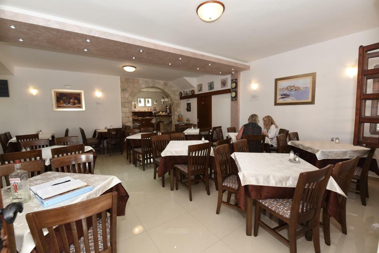 Guest House Zec Budva Buitenkant foto