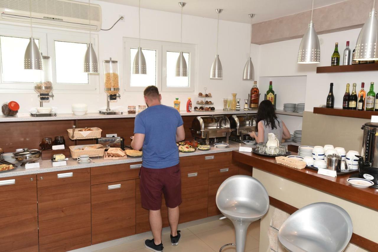 Guest House Zec Budva Buitenkant foto