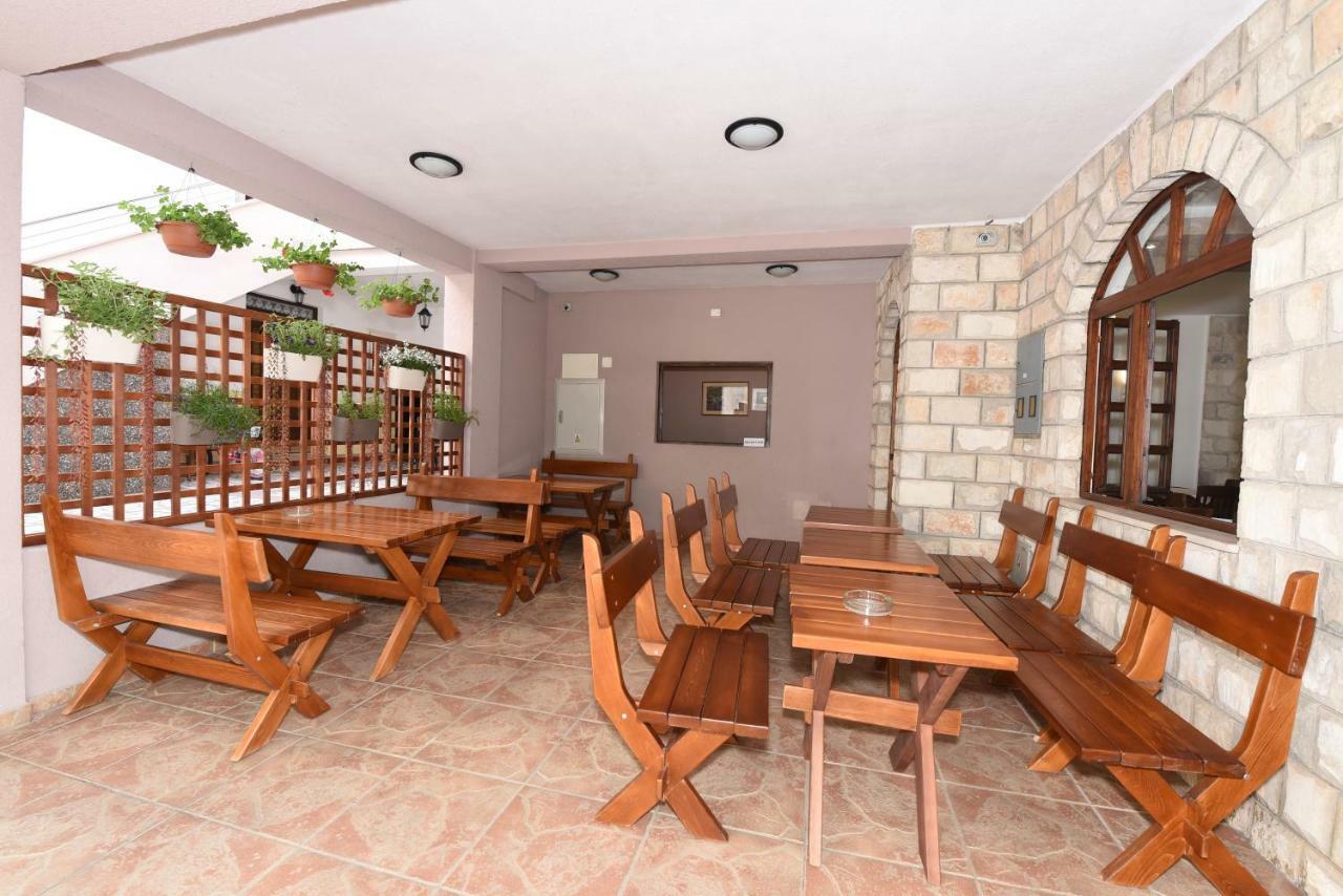 Guest House Zec Budva Buitenkant foto