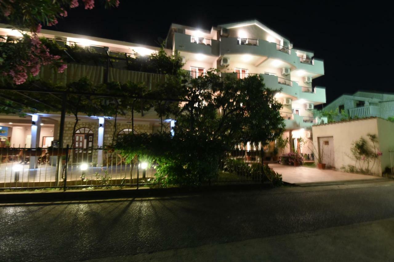 Guest House Zec Budva Buitenkant foto